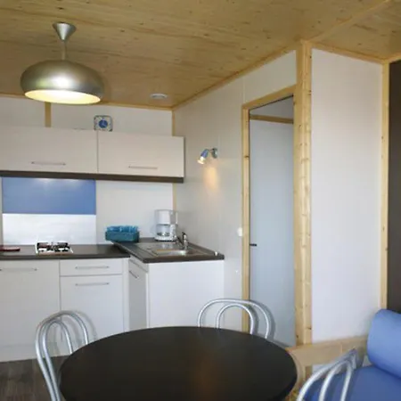 Avec Terrasse Pour 5 Pers, Cuisine équipée - Api-1-52-661 Ribes