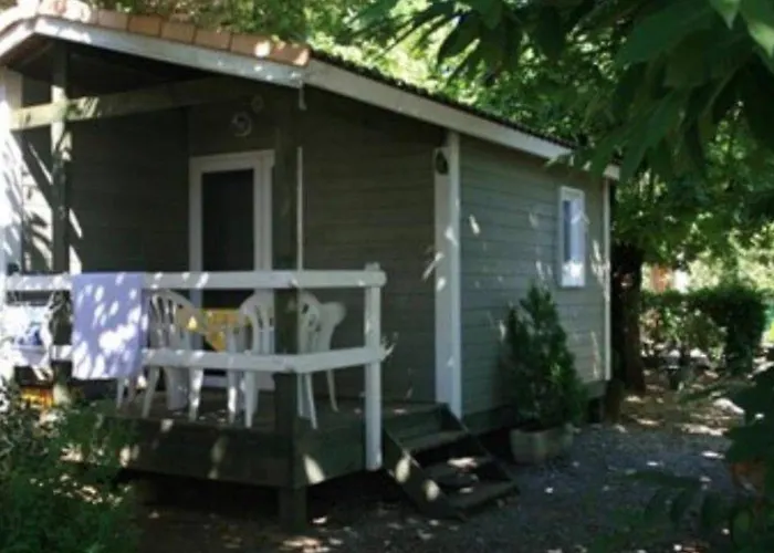 Camping Avec Terrasse Pour 5 Pers, Cuisine Equipee - Api-1-52-661 *